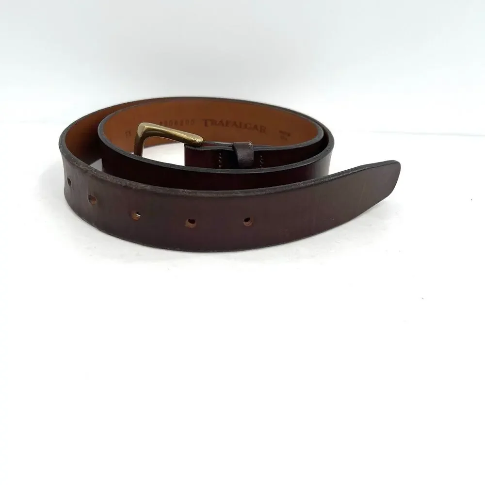 Trafalgar men’s leather golden buckle belt
